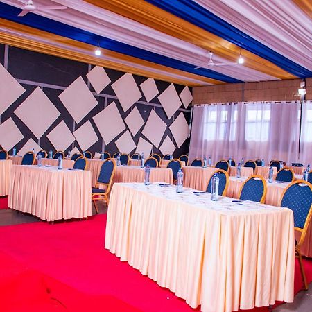 Buraha Zenoni Hotel&Resort Nakuru Exterior foto