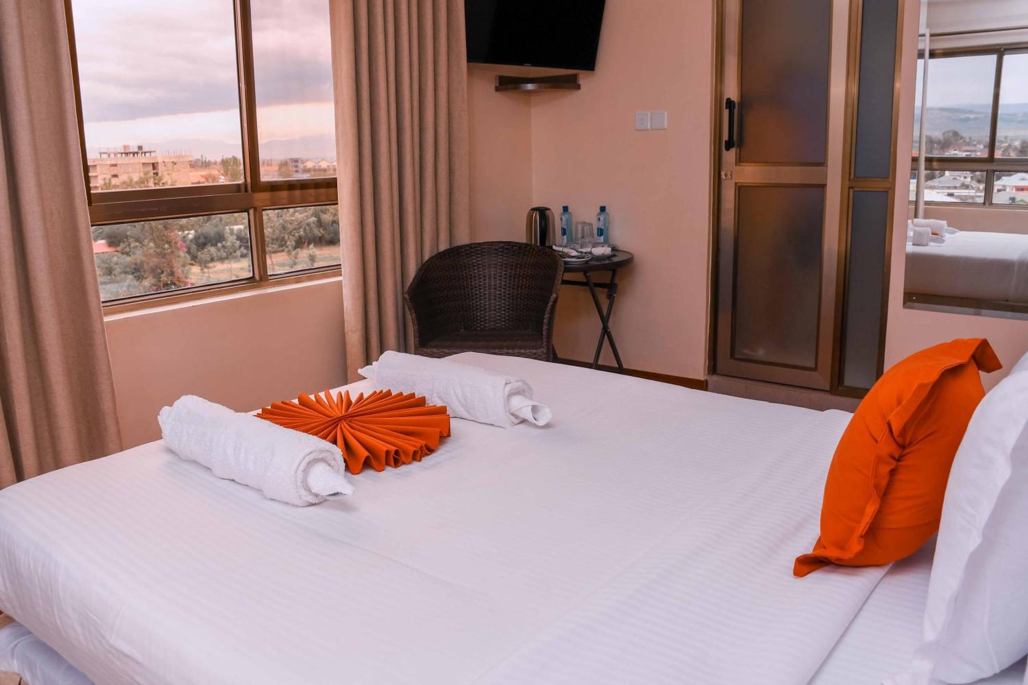 Buraha Zenoni Hotel&Resort Nakuru Exterior foto