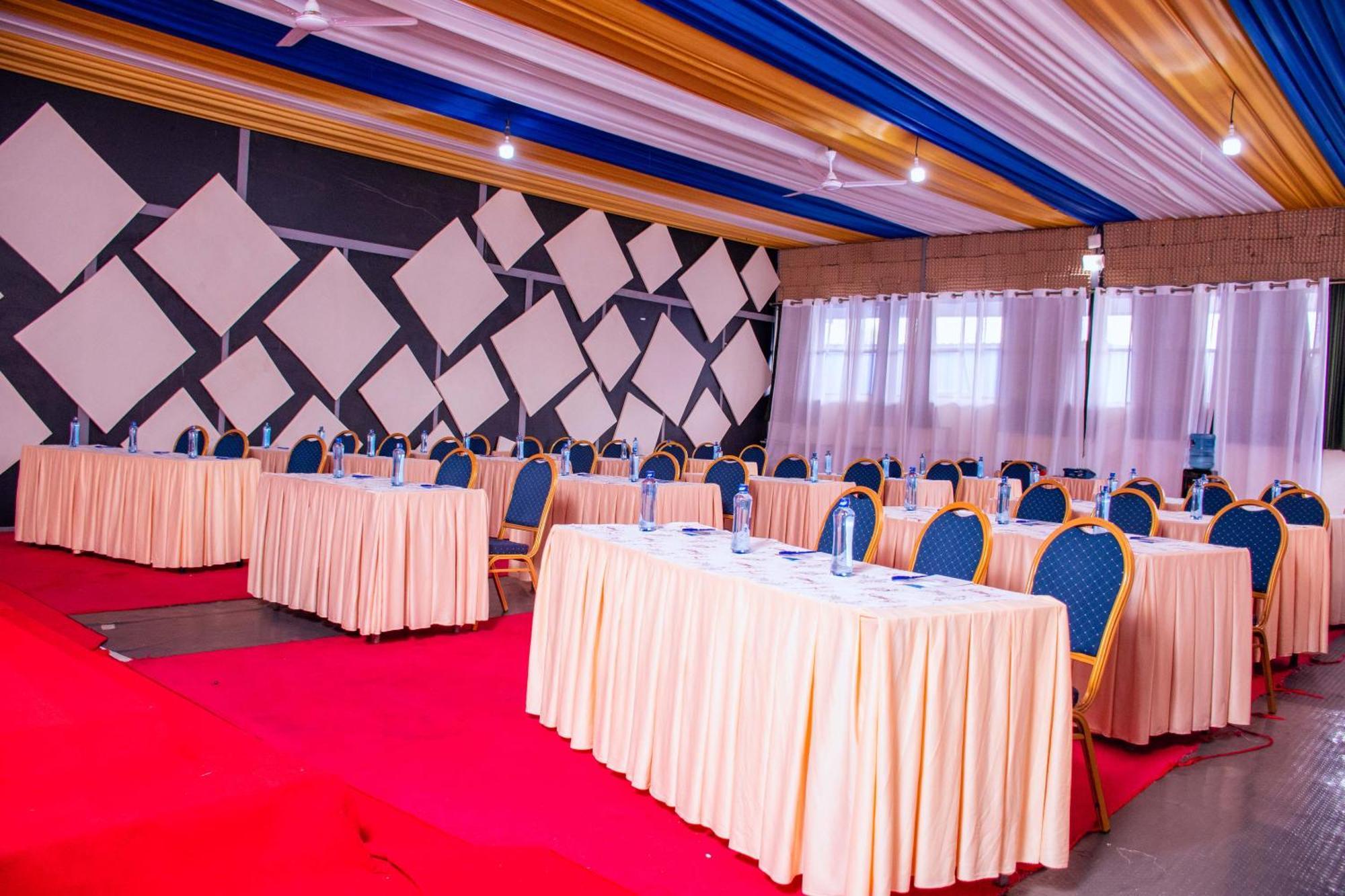 Buraha Zenoni Hotel&Resort Nakuru Exterior foto