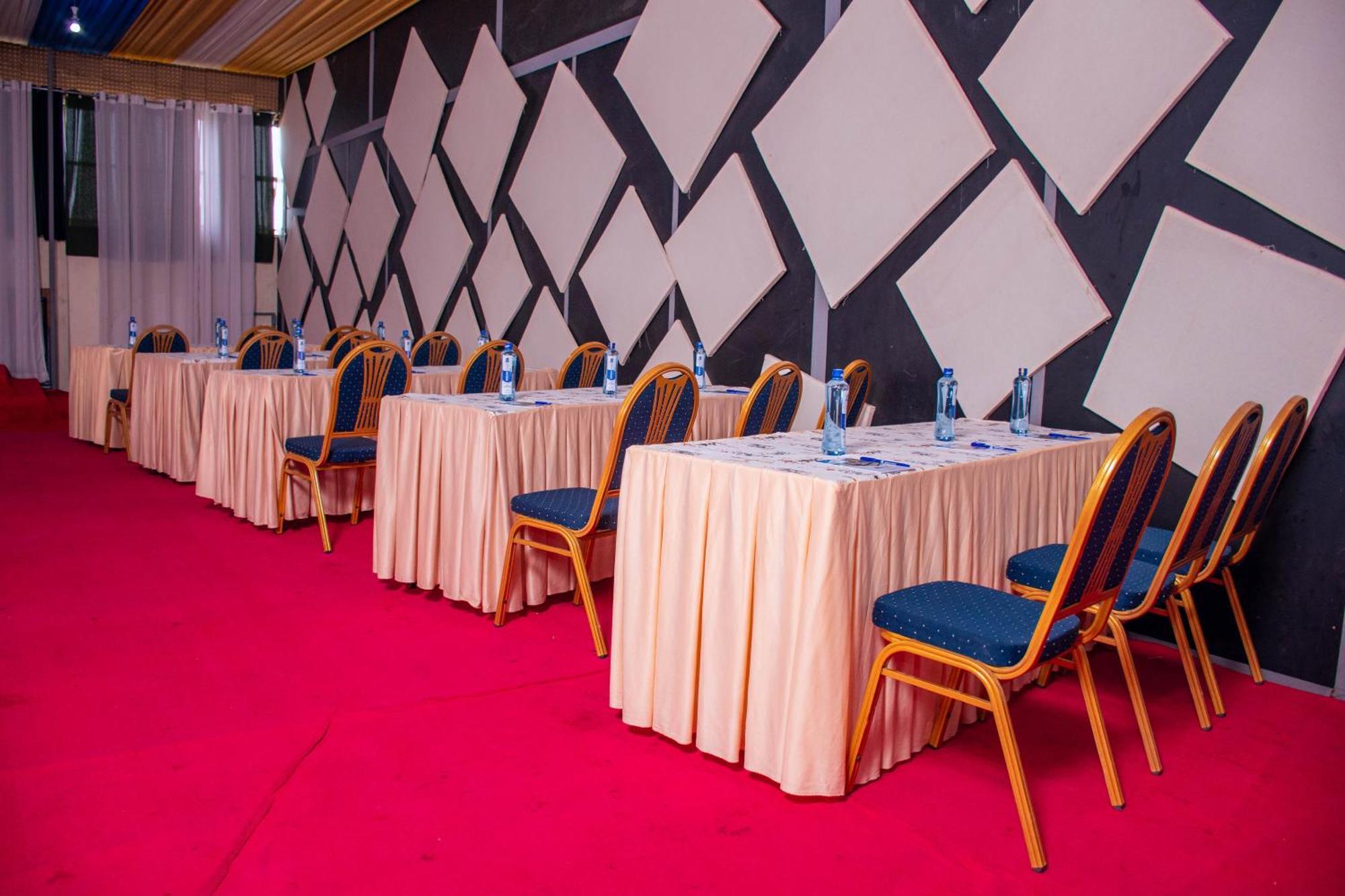 Buraha Zenoni Hotel&Resort Nakuru Exterior foto